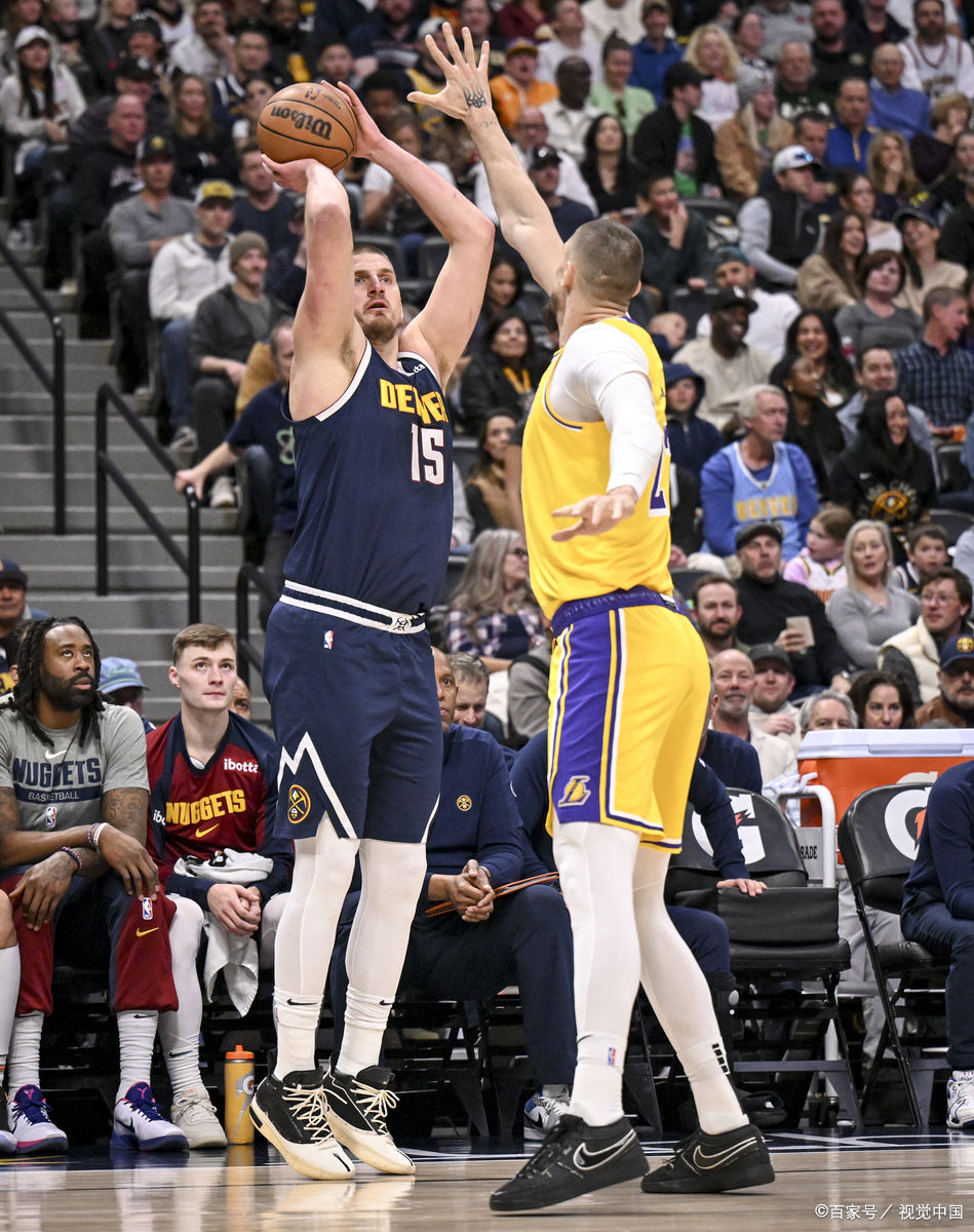 九游体育 -集结日体能课后，华盛顿奇才内部沟通备战NBA季后赛，质疑声仍在，更衣室氛围转暖(nba季后赛3比0翻盘的球队)